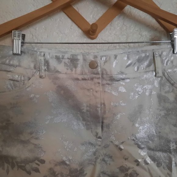 Elliott Lauren White & Silver Floral Print Crop Jeans NWT Sz 14 - Picture 3 of 6